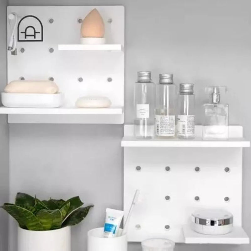Painel Organizador Pegboard com Prateleiras