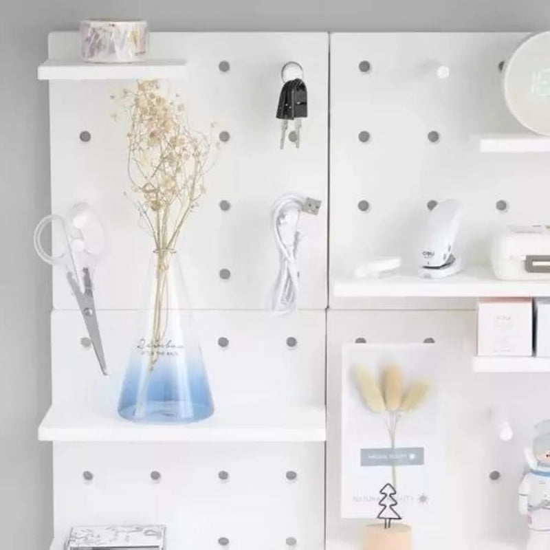 Painel Organizador Pegboard com Prateleiras
